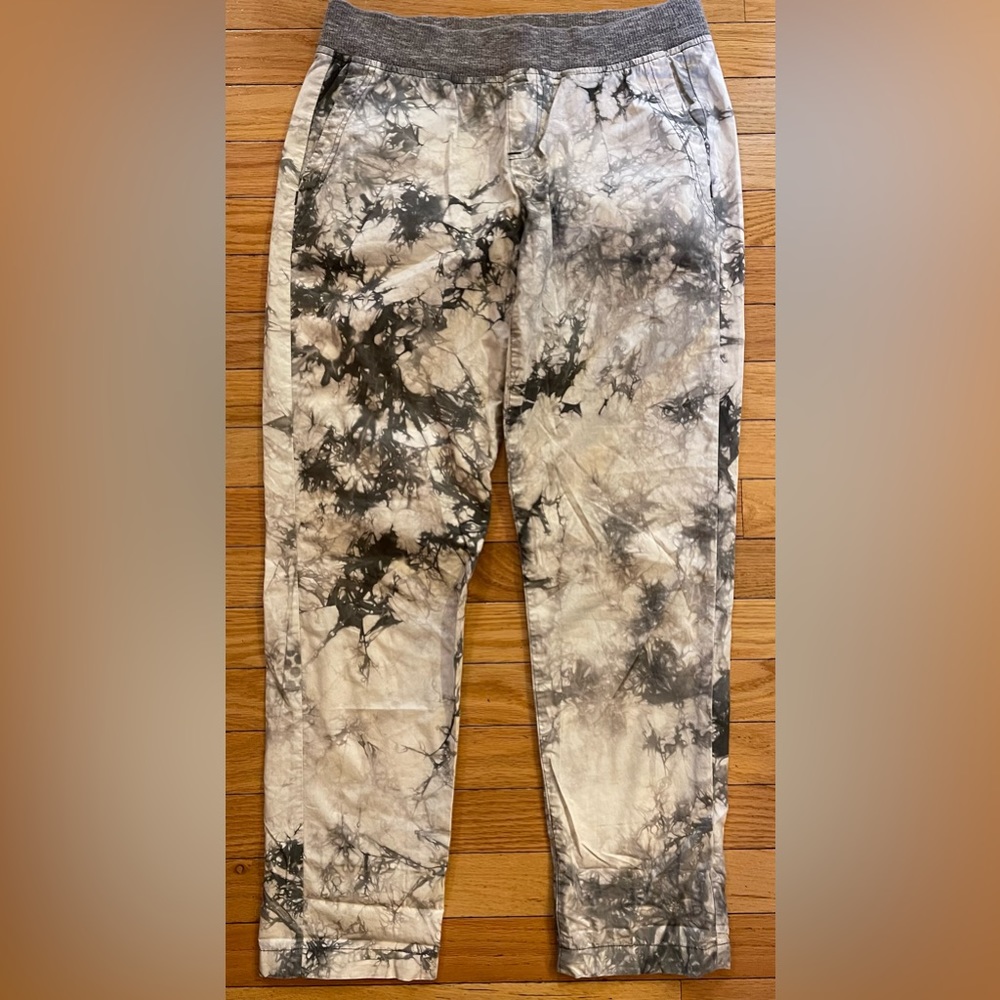 CAbi 5075 Gray and White Marble Ankle Pants Pull On Cropped Size Small